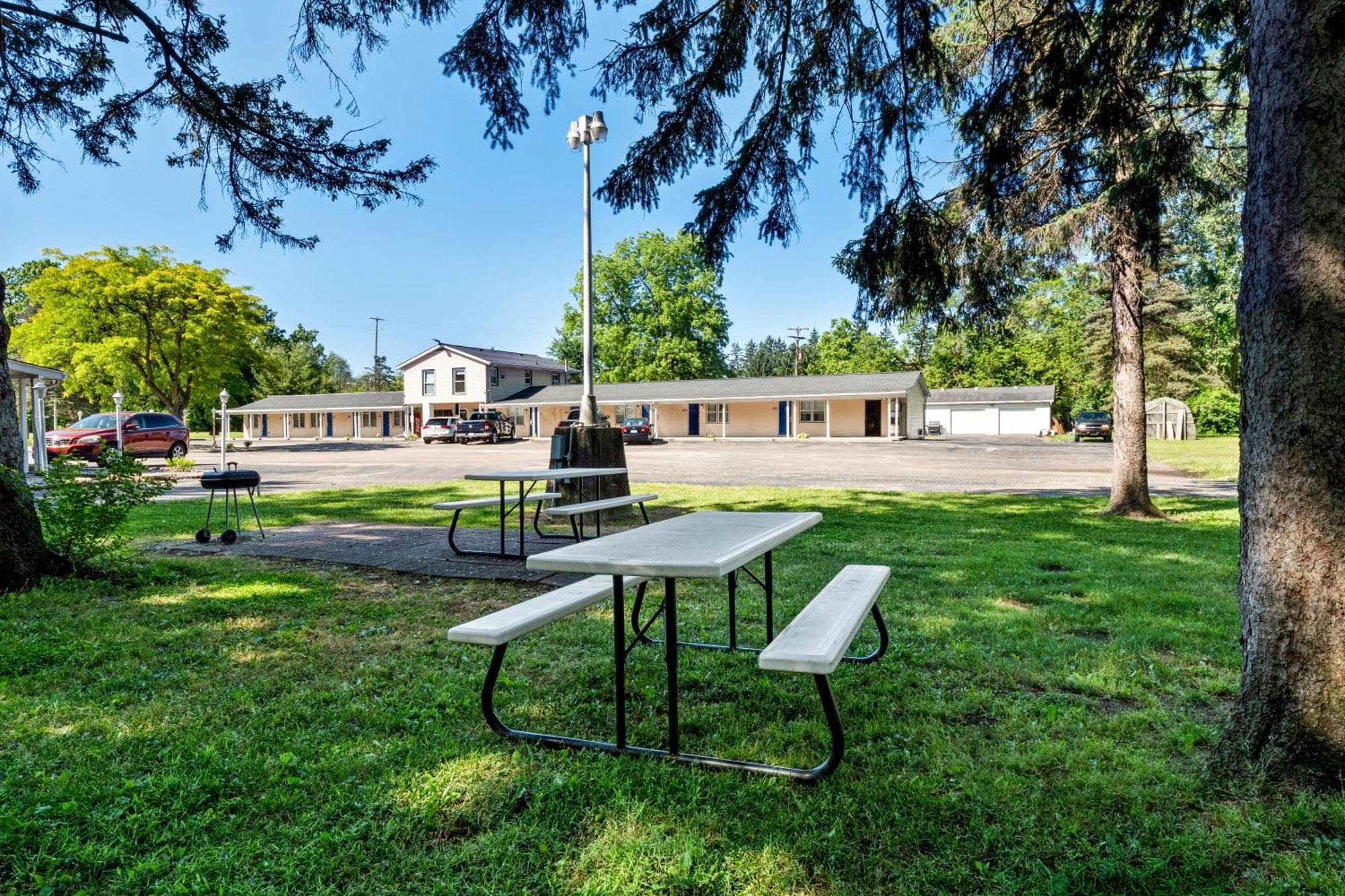 Americas Best Value Inn Jonesville/Hillsdale Luaran gambar