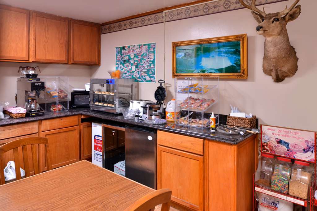 Americas Best Value Inn Jonesville/Hillsdale Restoran gambar